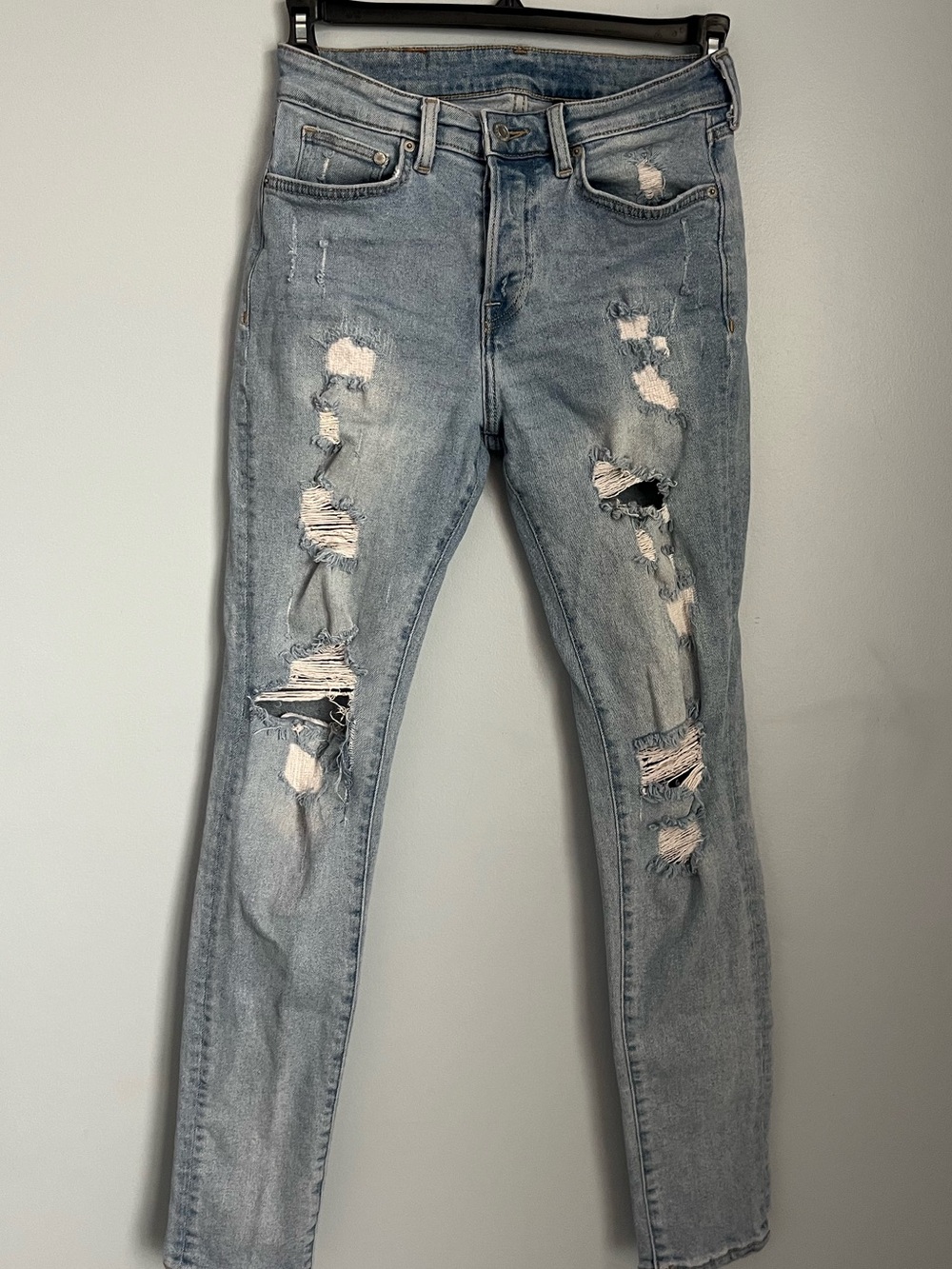 Mens Distressed Light Blue Jeans - Slim Fit SZ 30